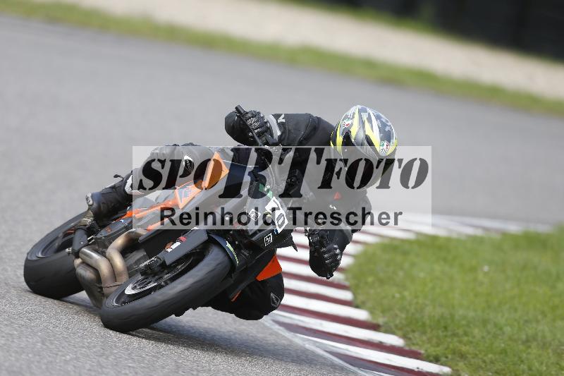 Archiv-2025/53 16.09.2025 Track Day Domi Aegerter ADR/Gruppe gruen/70